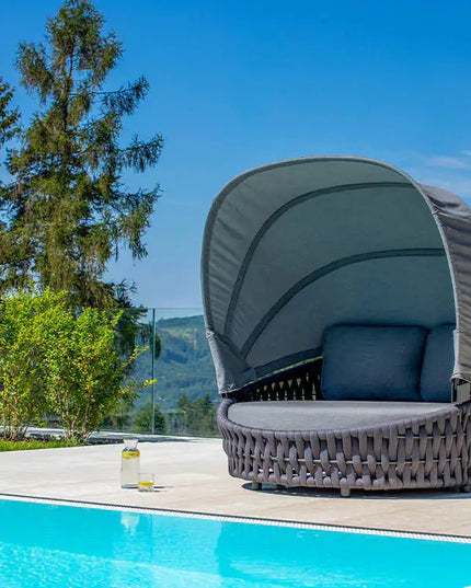 Hug Daybed katoksella – Couture Jardin - greige tai beige - KalusteDuo_Huonekaluliike_daybed